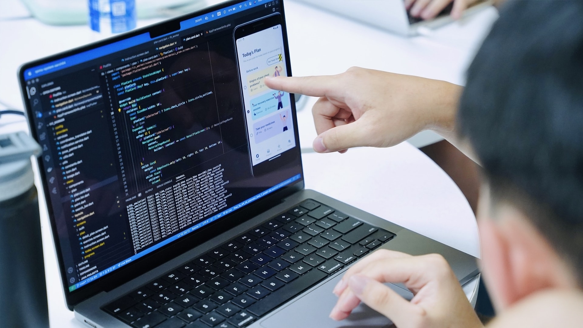 “Du kích công nghệ” để vào sân chơi lớn