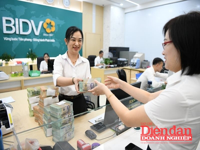 Lãi suất cho vay tiếp tục giảm, Ngân hàng Nhà nước sẽ duy trì hỗ trợ thanh khoản Lãi suất cho vay tiếp tục giảm, Ngân hàng Nhà nước sẽ duy trì hỗ trợ thanh khoản