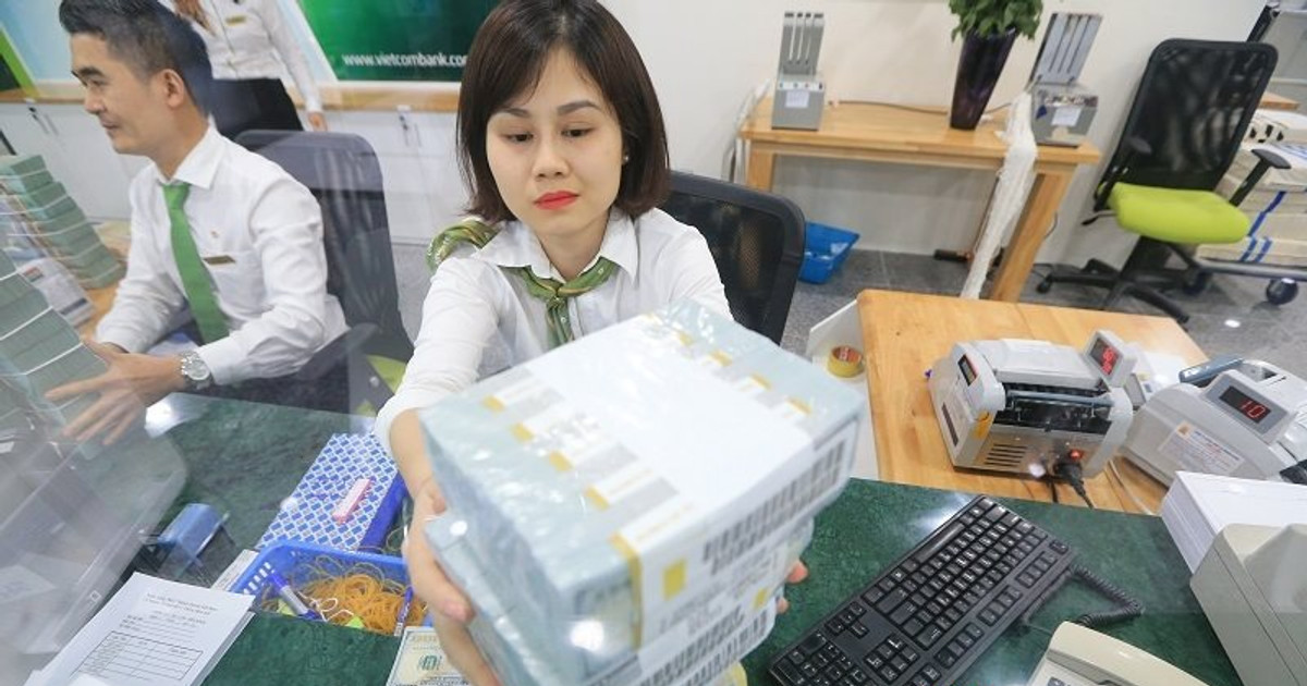 Rủi ro nào từ nới tỷ lệ dùng vốn ngắn hạn cho vay trung, dài hạn? Rủi ro nào từ nới tỷ lệ dùng vốn ngắn hạn cho vay trung, dài hạn?