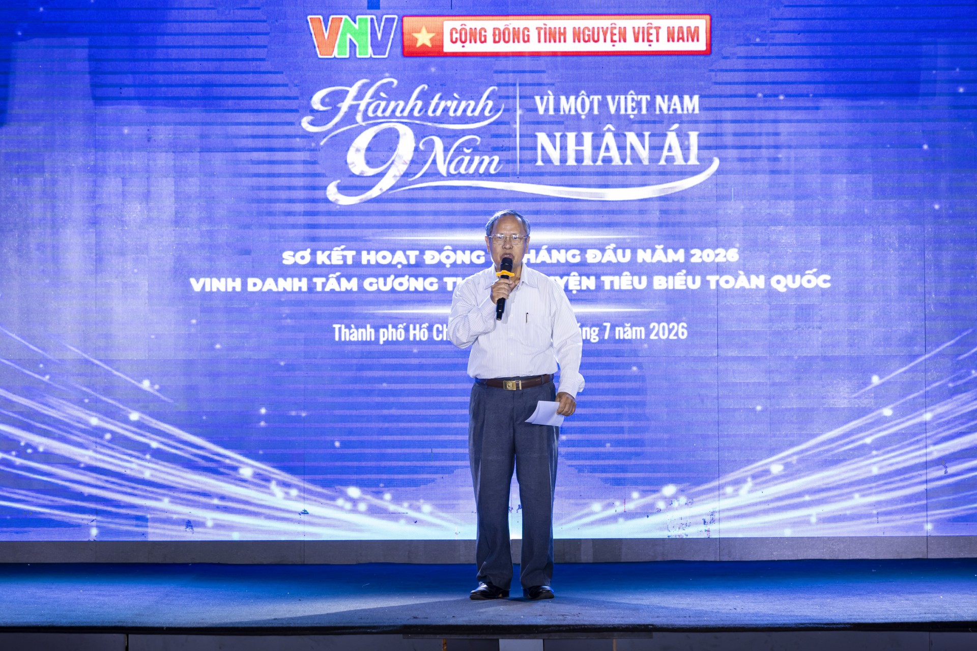 Hành trình 9 năm vì một Việt Nam nhân ái: Cộng đồng VNV sơ kết hoạt động và vinh danh các tấm gương thiện nguyện tiêu biểu toàn quốc Hành trình 9 năm vì một Việt Nam nhân ái: Cộng đồng VNV sơ kết hoạt động và vinh danh các tấm gương thiện nguyện tiêu biểu toàn quốc