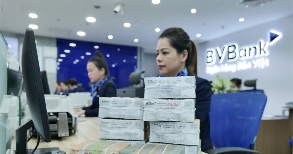 Ngân hàng lên sàn: Cổ đông BVBank đón ESOP, VietBank trả cổ phiếu thưởng