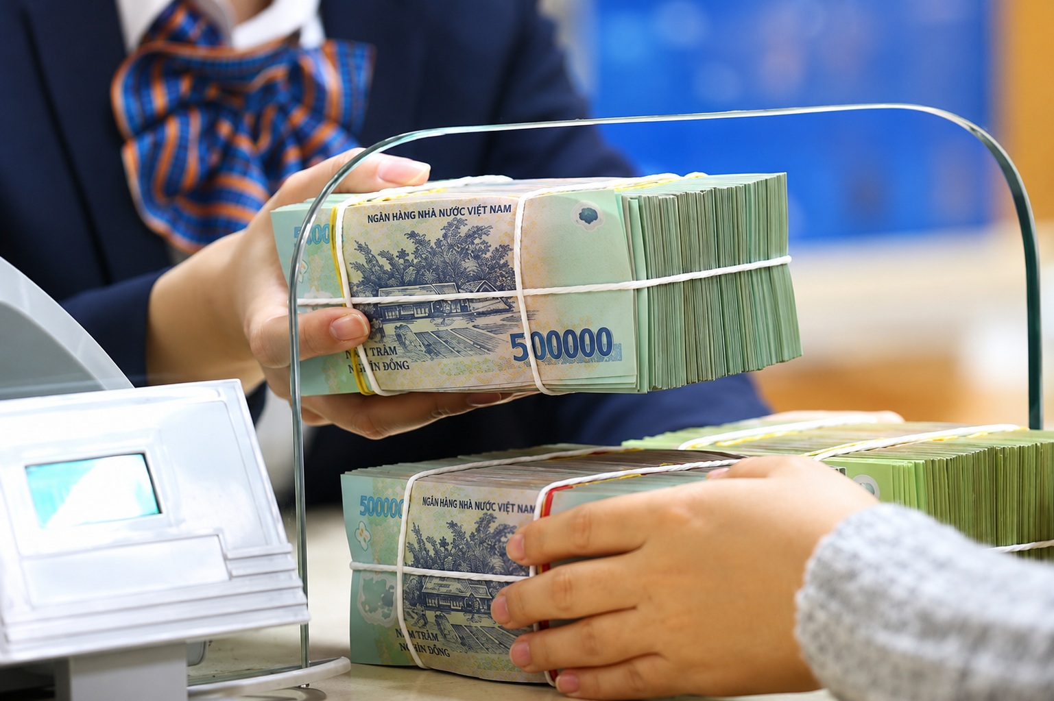 Ngân hàng chủ động dẫn vốn vào sản xuất, xuất khẩu Ngân hàng chủ động dẫn vốn vào sản xuất, xuất khẩu