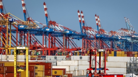 Mỹ áp thuế quan mới, kinh tế thế giới có nguy cơ bất ổn