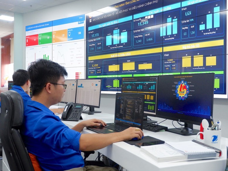 Từ 15/8, cán bộ làm công tác chuyển đổi số được hỗ trợ 5 triệu đồng/tháng