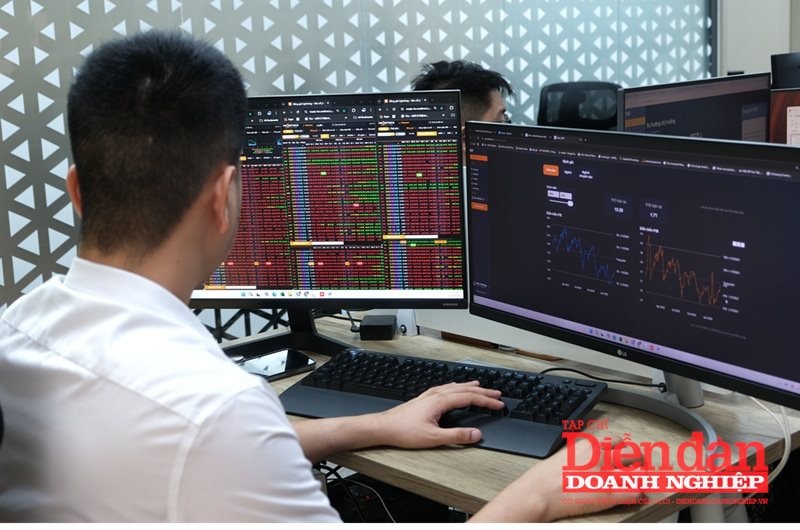 Ngân hàng, chứng khoán, bất động sản, xây dựng, dòng vốn, bán lẻ, dầu khí - Mua gì? Ngân hàng, chứng khoán, bất động sản, xây dựng, dòng vốn, bán lẻ, dầu khí - Mua gì?