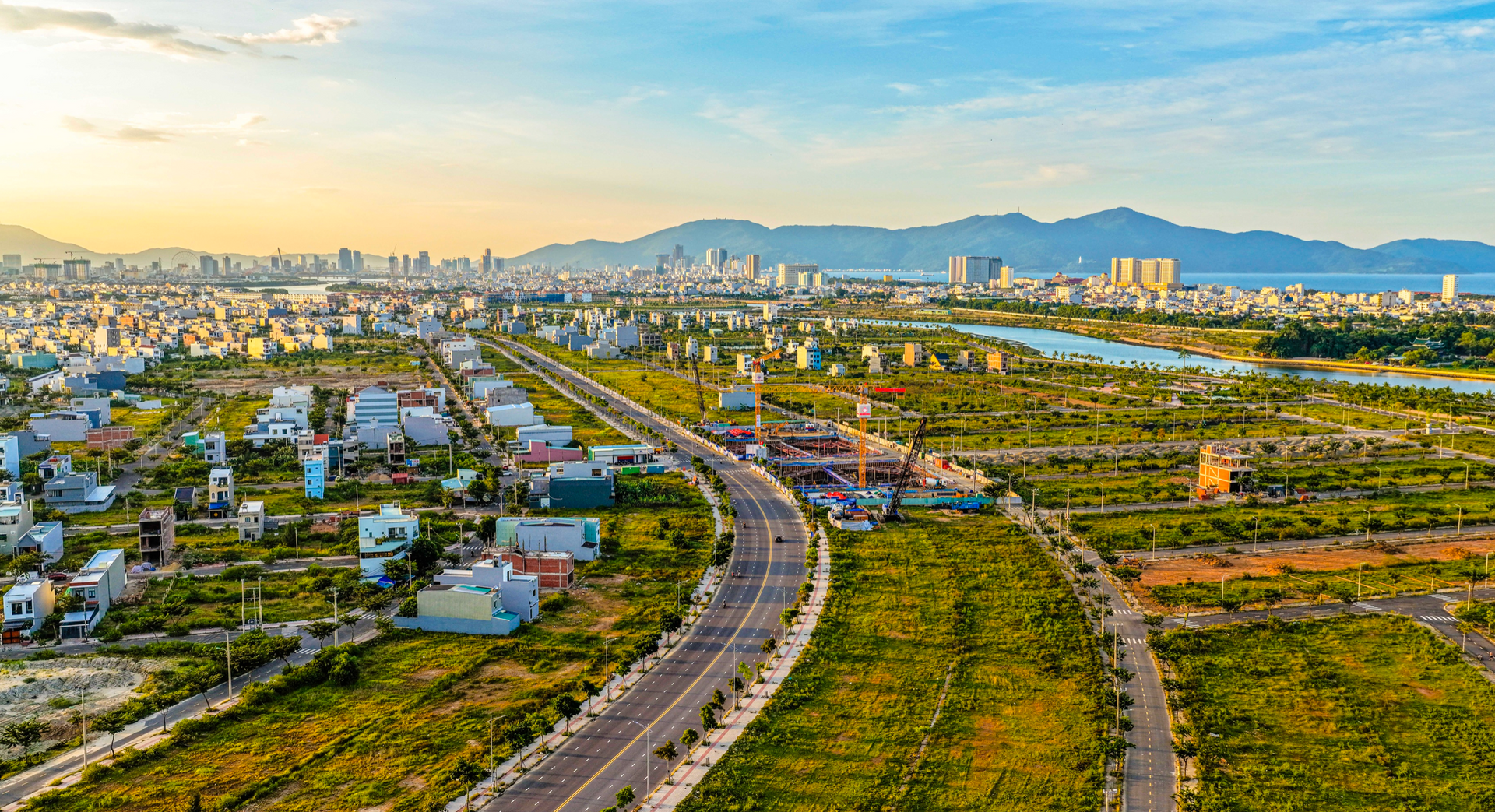 Soi tọa độ giao 3 dòng sông, tâm điểm đầu tư đất nền tại Đà Nẵng Soi tọa độ giao 3 dòng sông, tâm điểm đầu tư đất nền tại Đà Nẵng