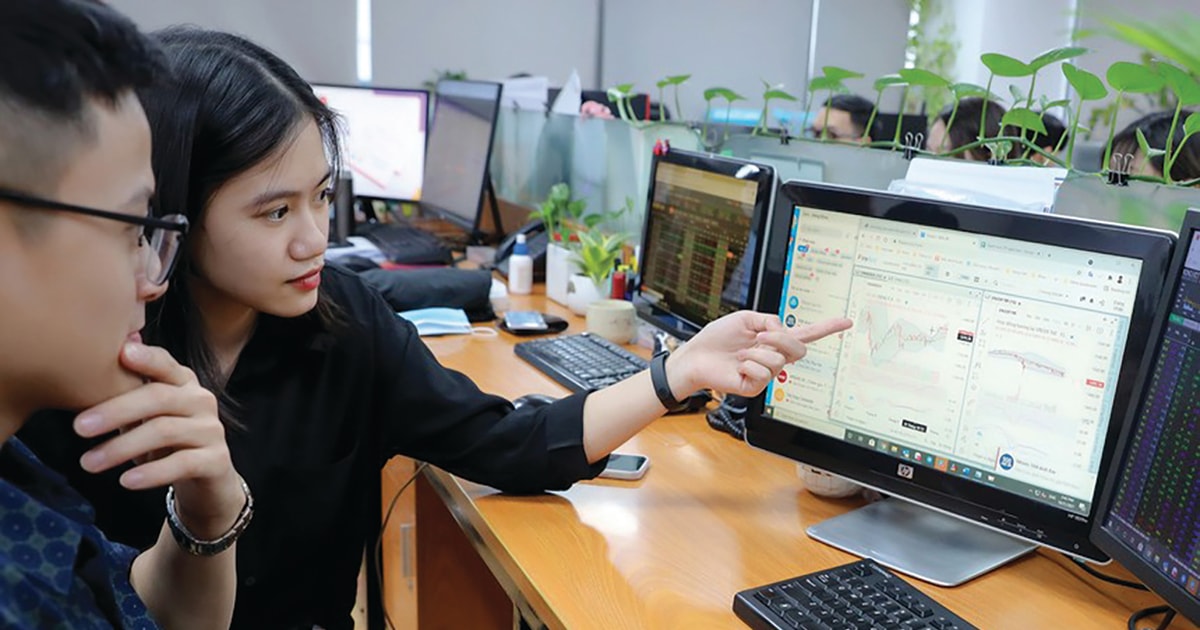 Nắm giữ cổ phiếu với tầm nhìn dài hạn