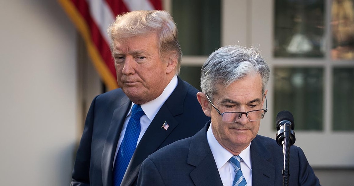 Ông Trump tăng áp lực, FED sắp giảm lãi suất?