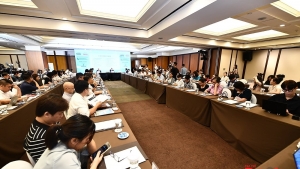 DIỄN ĐÀN KINH DOANH 2025: Dệt may Việt Nam tìm đường vượt khó