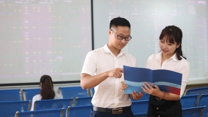 Thoát vòng xoáy bán đáy - mua đỉnh, cách nào?