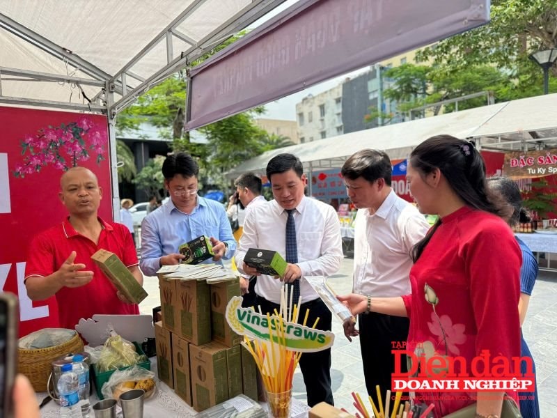 Cần hình thành mối liên kết chặt chẽ giữa nhà trường – doanh nghiệp