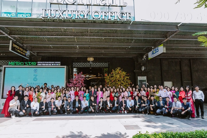 Một tập đoàn cho nhân viên nghỉ 5 ngày để báo hiếu cha mẹ dịp lễ Vu Lan Một tập đoàn cho nhân viên nghỉ 5 ngày để báo hiếu cha mẹ dịp lễ Vu Lan