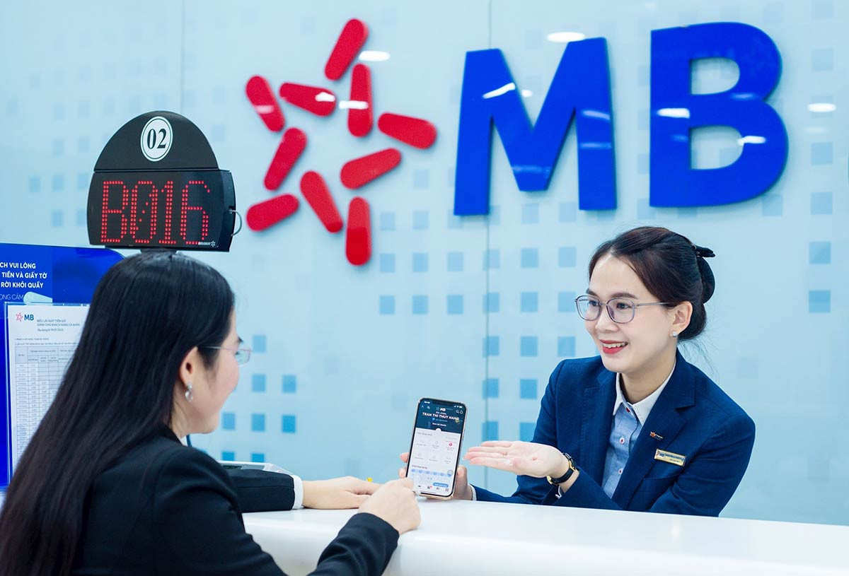 Vì sao khối ngoại đổ tiền mua cổ phiếu MBB?