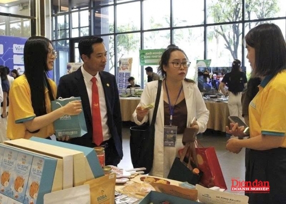 Gắn đối thoại chính sách với chuyển đổi số và xúc tiến thương mại