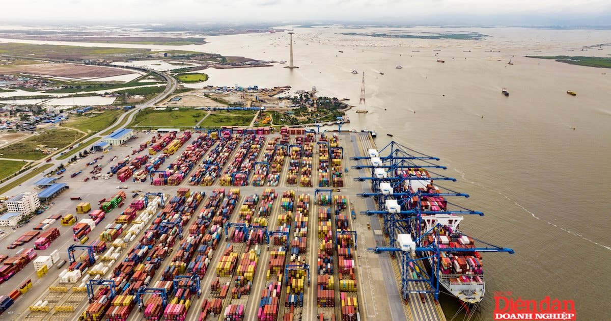 Cảng biển Việt Nam lọt top xử lý hàng container lớn nhất thế giới Cảng biển Việt Nam lọt top xử lý hàng container lớn nhất thế giới