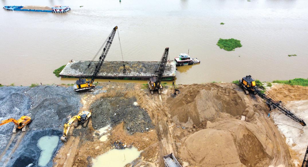 Vật liệu xây dựng tăng giá: Áp lực lớn đè nặng công trình và giải ngân đầu tư công Vật liệu xây dựng tăng giá: Áp lực lớn đè nặng công trình và giải ngân đầu tư công