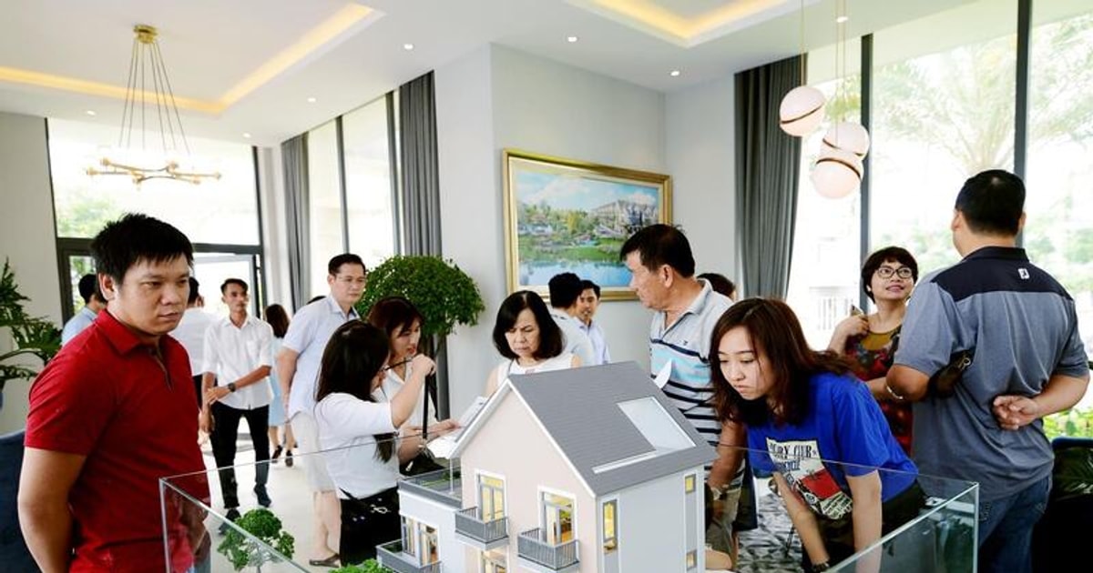 Người trẻ xoay xở giấc mơ an cư giữa cơn sốt giá nhà