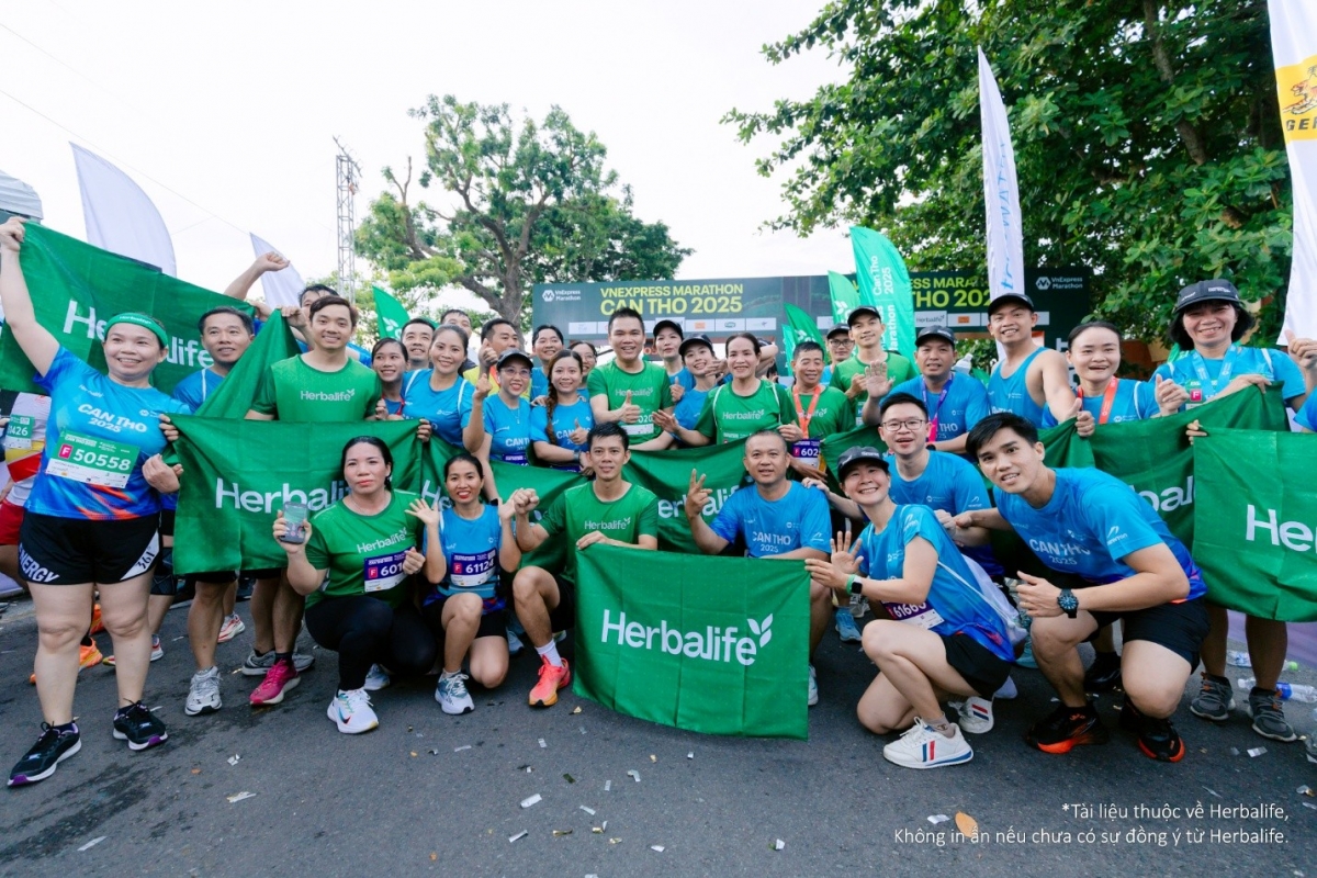 Herbalife Việt Nam cổ vũ tinh thần sống khỏe tại giải chạy cùng VnExpress Marathon Cần Thơ Herbalife Việt Nam cổ vũ tinh thần sống khỏe tại giải chạy cùng VnExpress Marathon Cần Thơ
