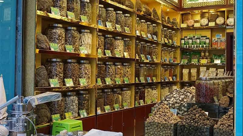 TPHCM tăng cường kiểm tra nguồn gốc, xuất xứ dược liệu tại các cơ sở kinh doanh