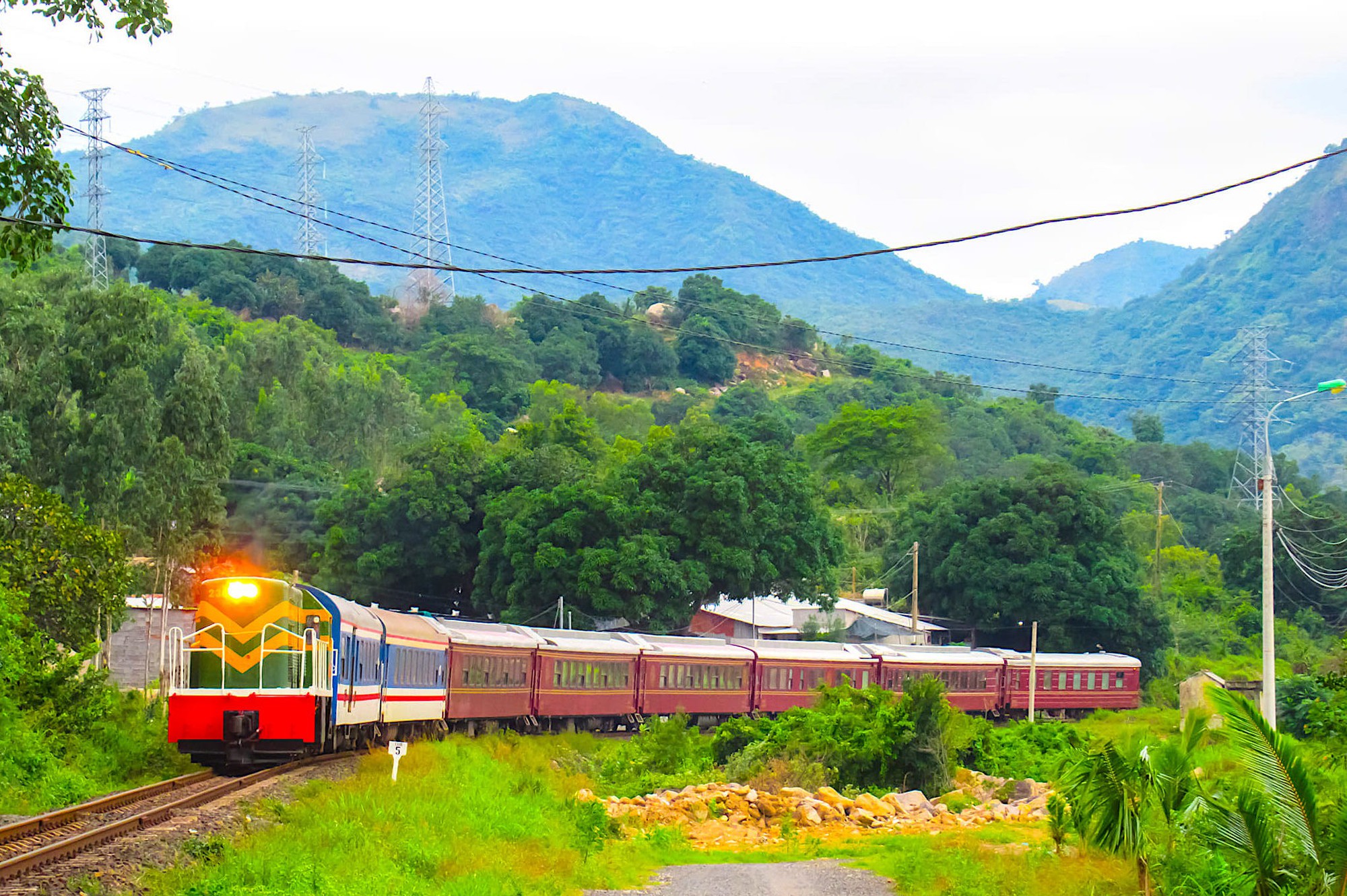 Sau năm 2030 sẽ đầu tư tuyến đường sắt Hải Phòng - Hạ Long - Móng Cái - Ảnh 1.