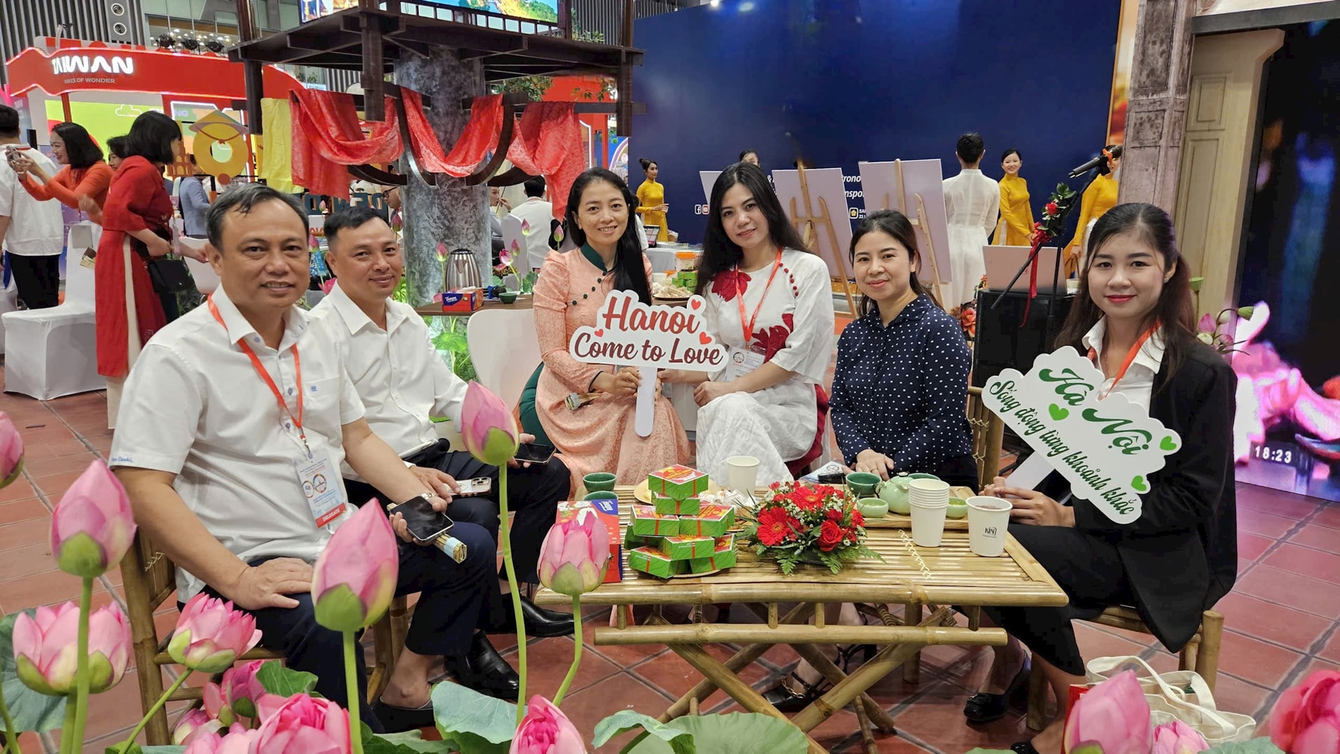 Hà Nội tăng tốc, giữ vững “ngôi vương” ngành du lịch Hà Nội tăng tốc, giữ vững “ngôi vương” ngành du lịch