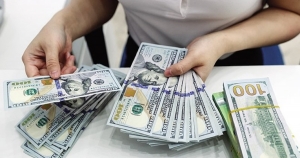Bất chấp phi đô la hóa, châu Á vẫn "khát" USD
