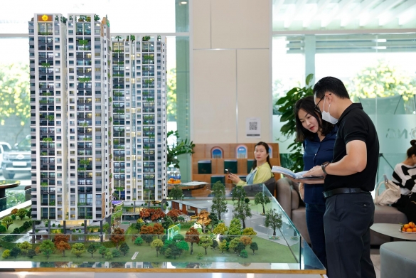 Thị trường BĐS: Người bán sốt ruột, người mua vẫn dè chừng