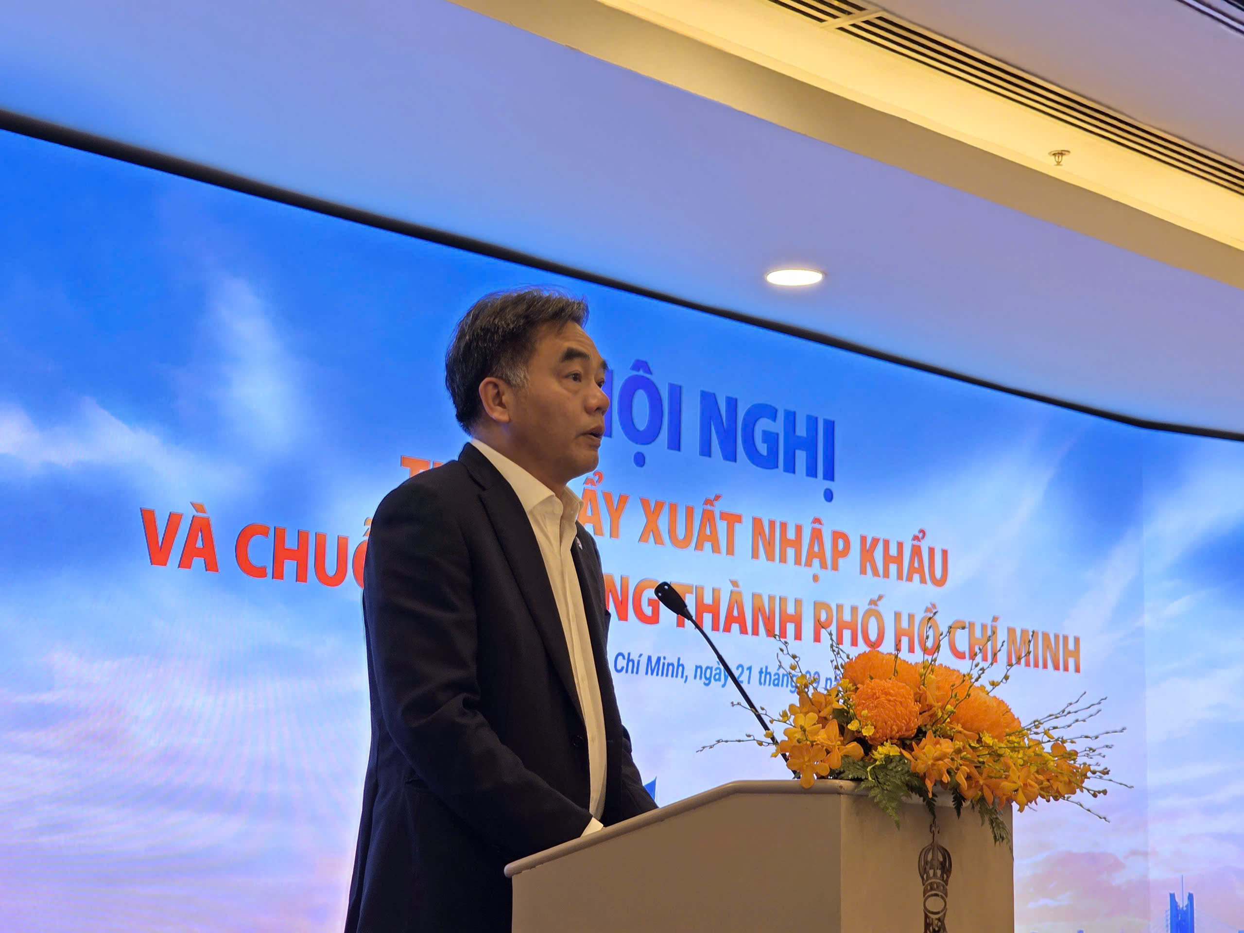 TP Hồ Chí Minh thúc đẩy xuất khẩu gắn với logistics và chuỗi cung ứng