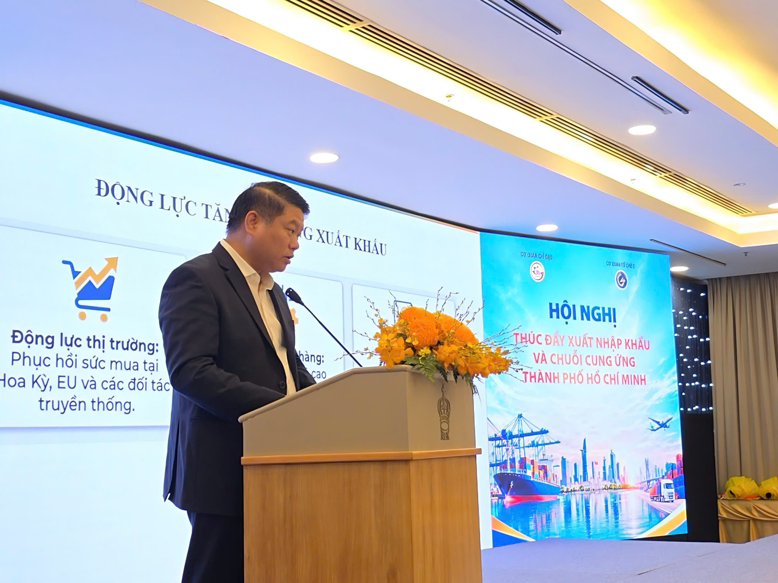 TP Hồ Chí Minh thúc đẩy xuất khẩu gắn với logistics và chuỗi cung ứng