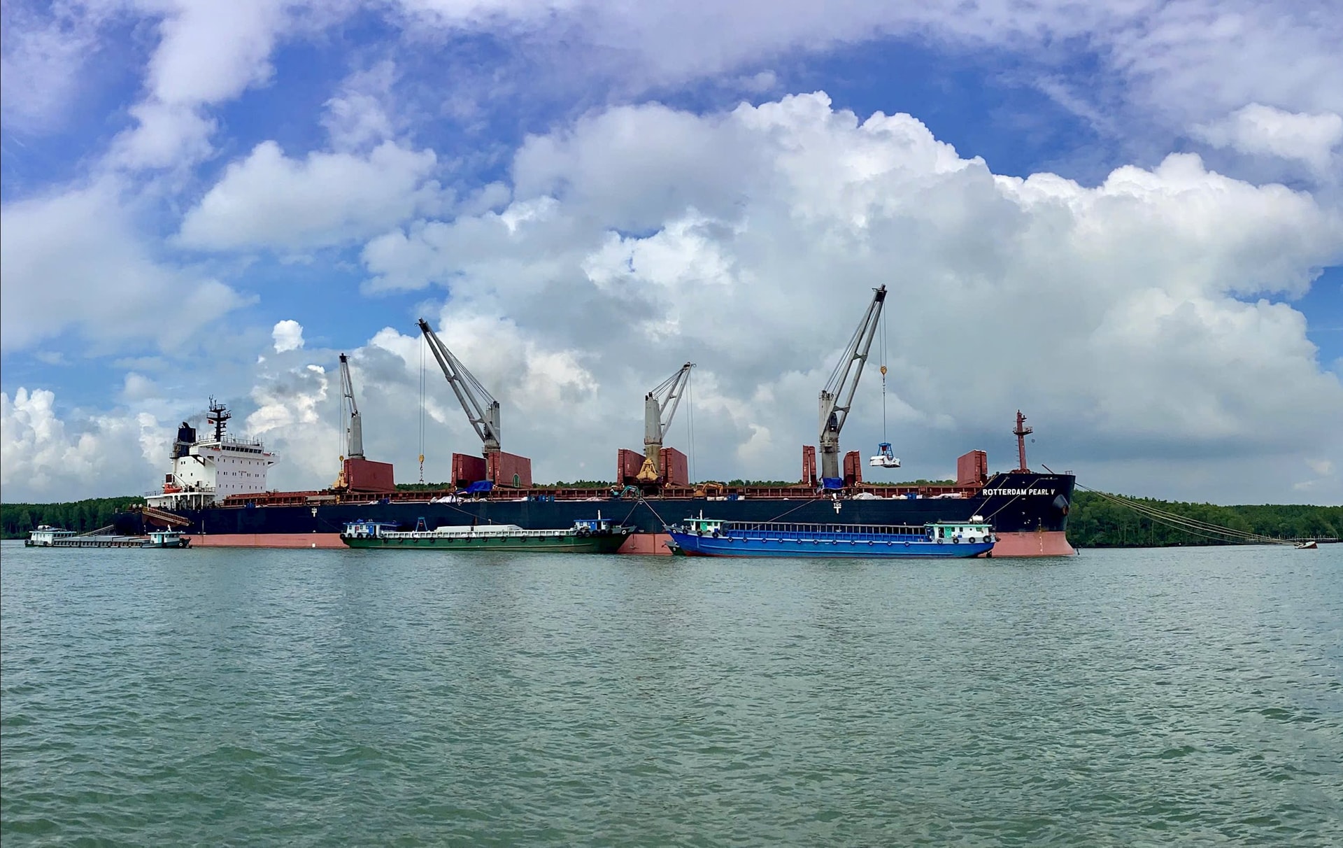 Top 10 thương hiệu tăng trưởng ấn tượng 2025: PVCFC xuất khẩu bứt phá, khẳng định vị thế tiên phong