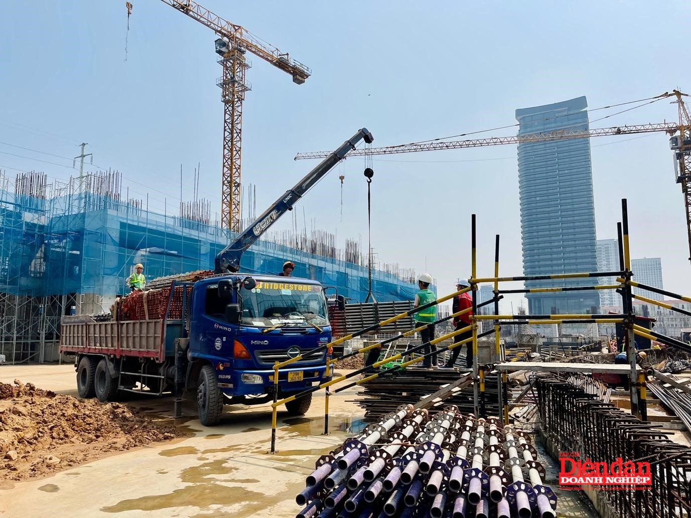 Kiểm soát giá bất động sản - Đâu là giải pháp “đúng và trúng”? Kiểm soát giá bất động sản - Đâu là giải pháp “đúng và trúng”?