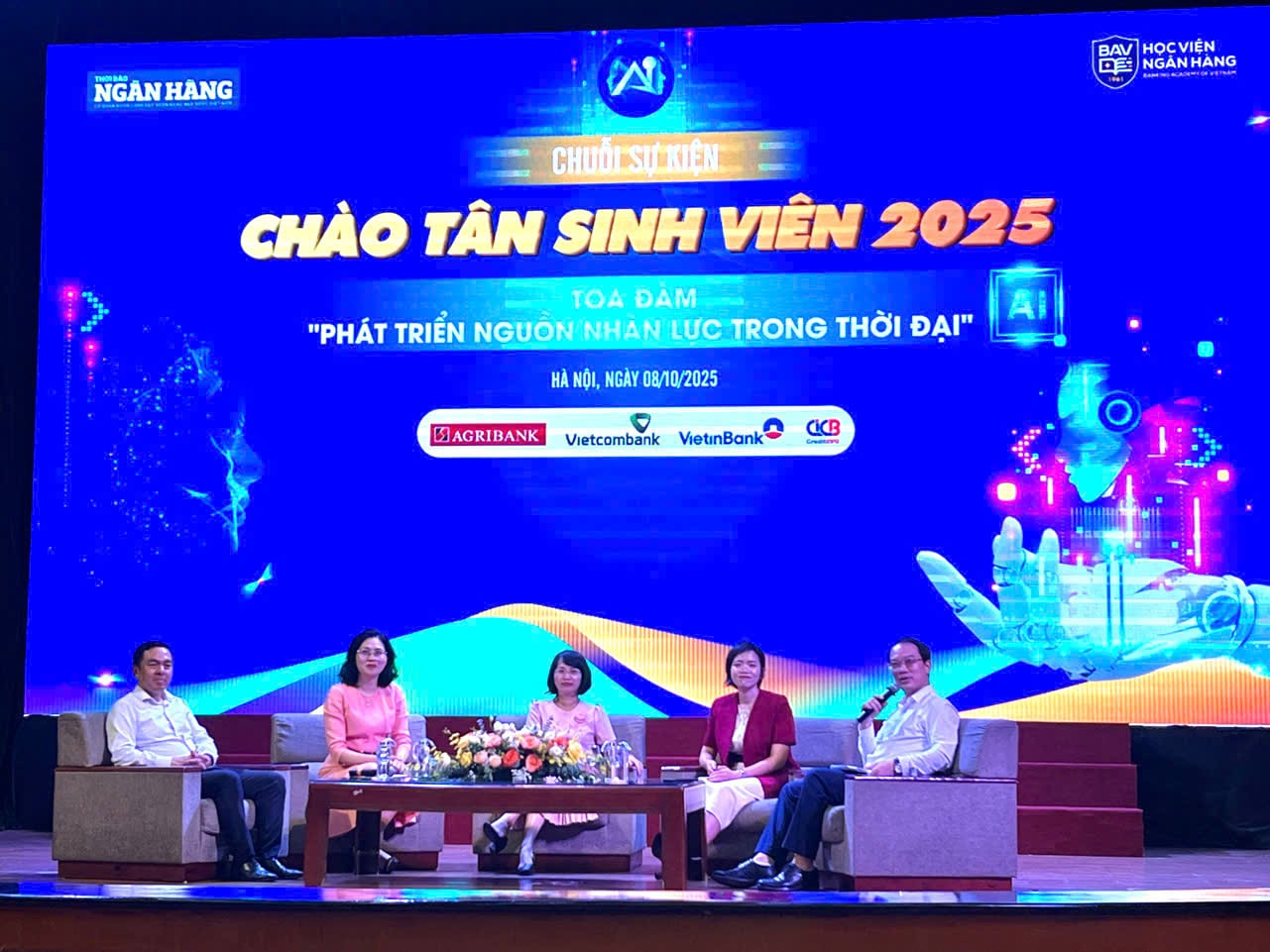 “Mắt xích” quyết định chuyển đổi số ngân hàng thời AI “Mắt xích” quyết định chuyển đổi số ngân hàng thời AI