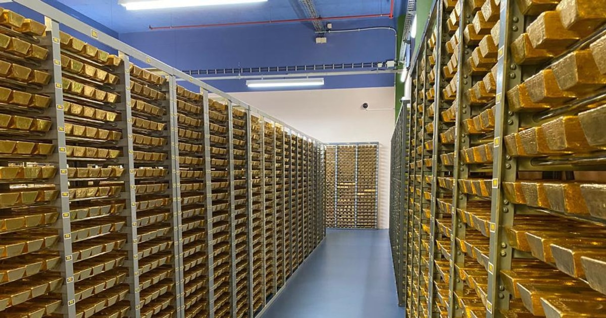 Giá vàng vượt 4.000 USD/oz, nhưng chưa dừng lại Giá vàng vượt 4.000 USD/oz, nhưng chưa dừng lại