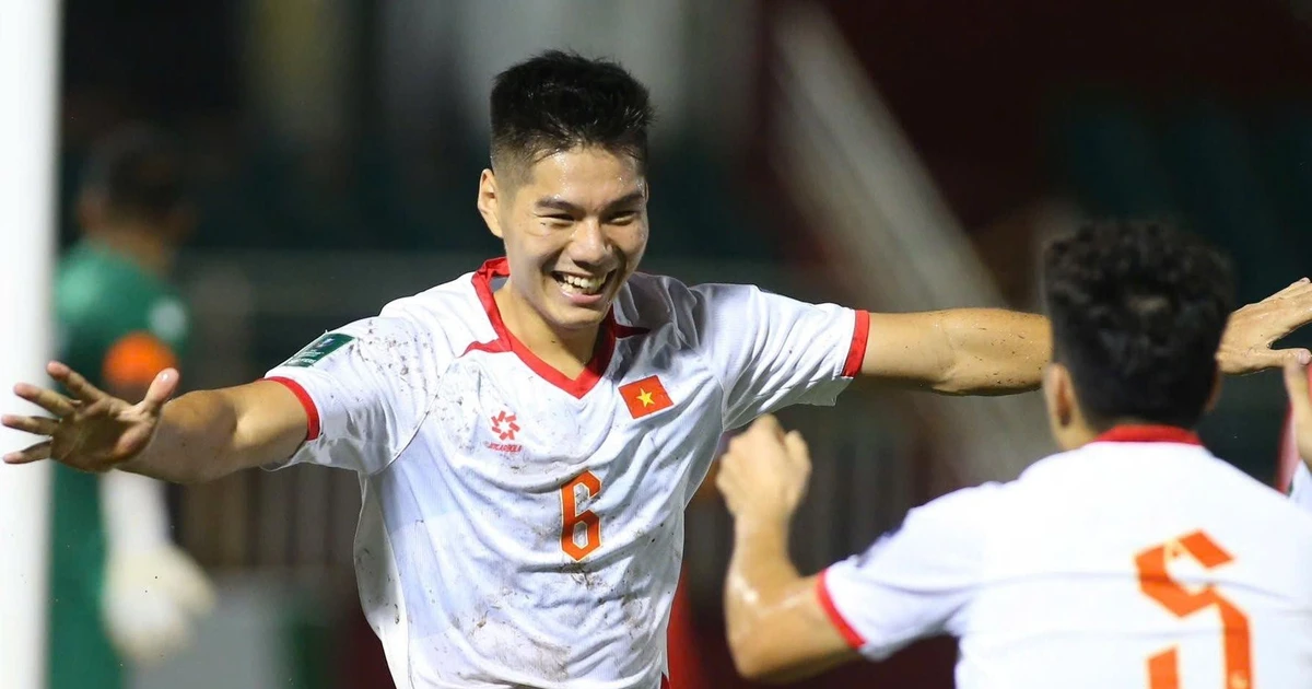 Tuyển Việt Nam thắng nhọc nhằn Nepal Tuyển Việt Nam thắng nhọc nhằn Nepal