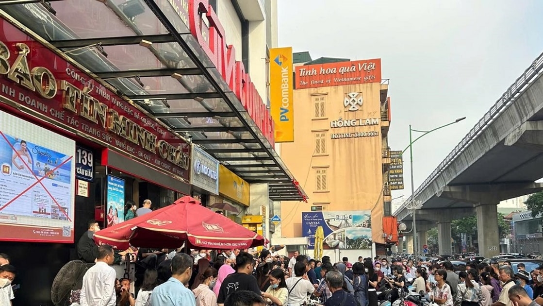 Giá vàng tuần tới: Làn sóng bán tháo còn tiếp diễn?