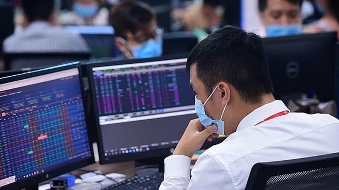 Dòng tiền trú ẩn vào vàng và trái phiếu, xu hướng đầu tư tăng trưởng "lên ngôi"