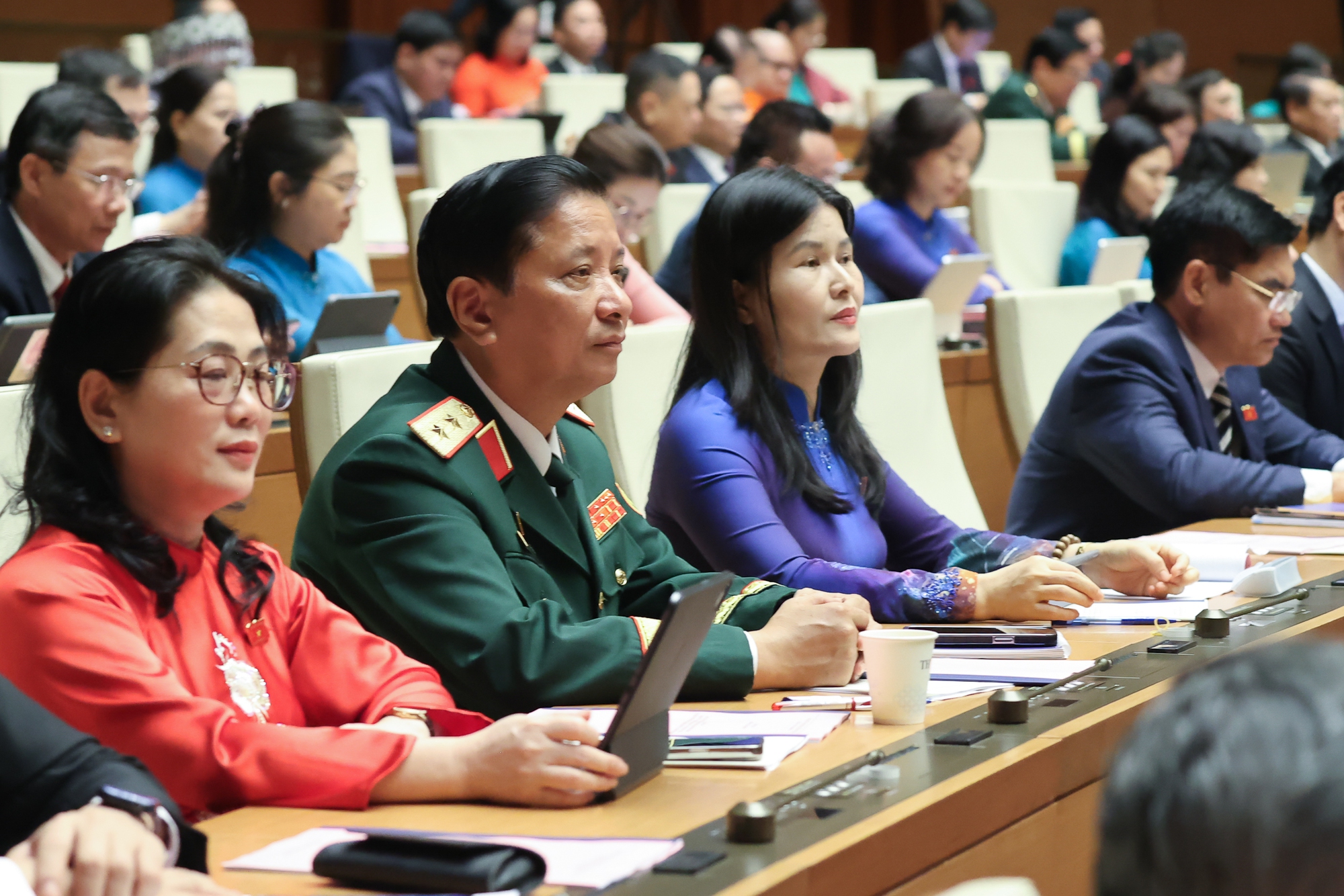 Thủ tướng: Kinh tế Việt Nam khẳng định đủ sức chống chịu trước các cú sốc bên ngoài, tăng trưởng cao hàng đầu thế giới