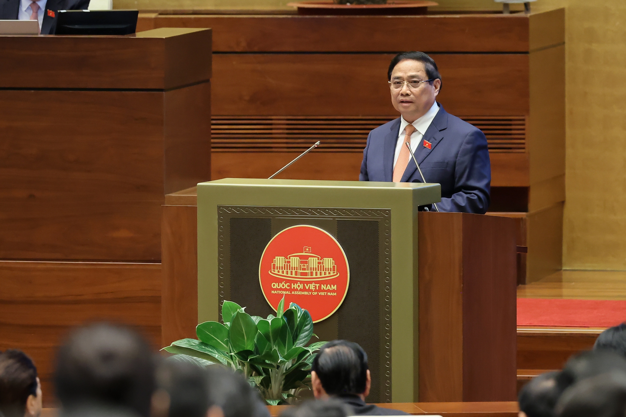 Thủ tướng: Kinh tế Việt Nam khẳng định đủ sức chống chịu trước các cú sốc bên ngoài, tăng trưởng cao hàng đầu thế giới