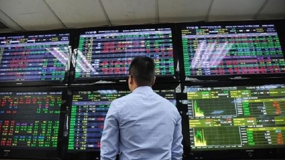 Chứng khoán giảm rồi tăng, VN-Index sẽ kiểm tra vùng 1.700 điểm?