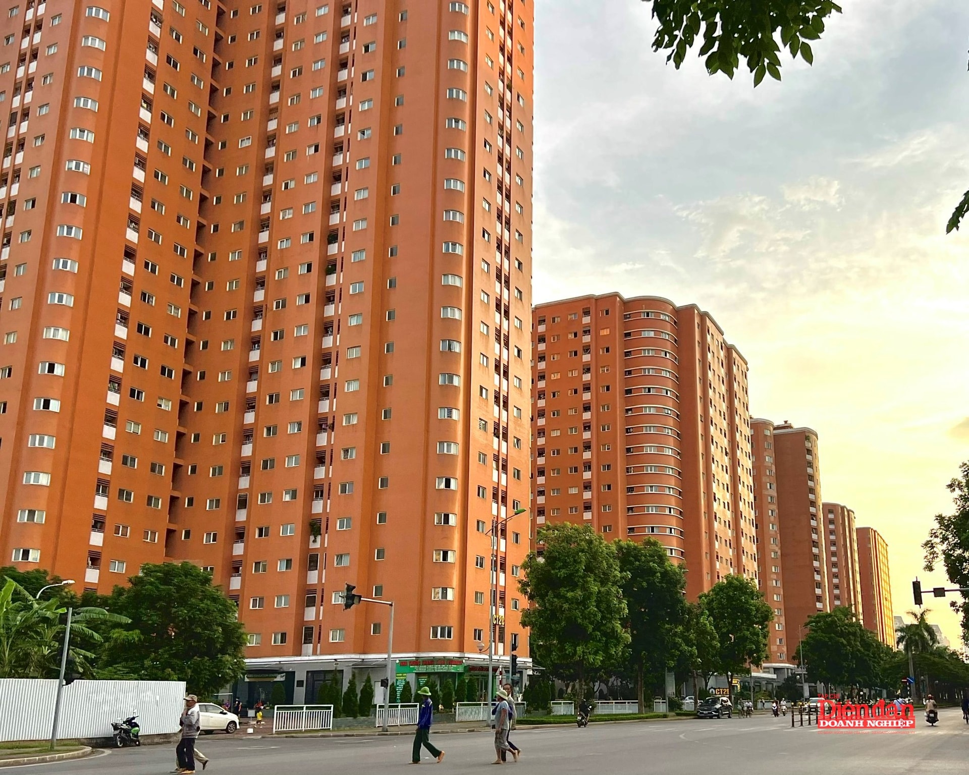 Giá nhà tăng nhanh, giấc mơ sở hữu nhà của người trẻ ngày càng xa vời Giá nhà tăng nhanh, giấc mơ sở hữu nhà của người trẻ ngày càng xa vời