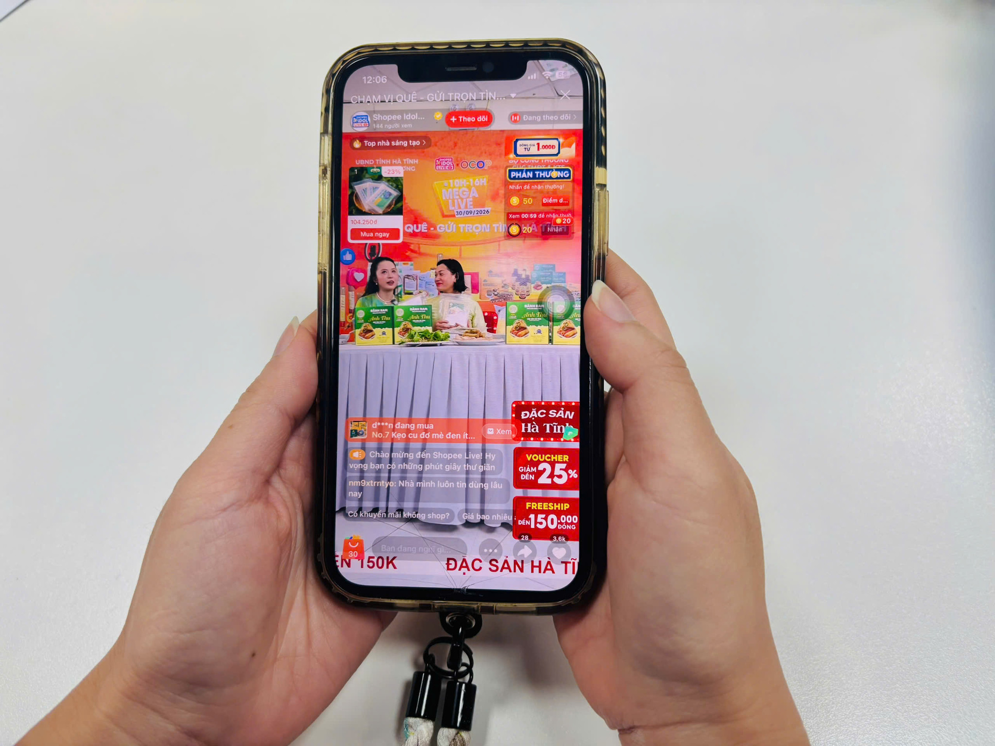 Shopee đồng hành cùng doanh nghiệp địa phương đưa sản phẩm OCOP lên thị trường số Shopee đồng hành cùng doanh nghiệp địa phương đưa sản phẩm OCOP lên thị trường số