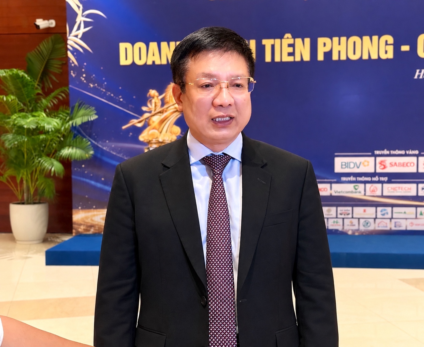 Chính phủ kiến tạo, doanh nghiệp, tiên phong thúc đẩy, tăng trưởng Chính phủ kiến tạo, doanh nghiệp, tiên phong thúc đẩy, tăng trưởng
