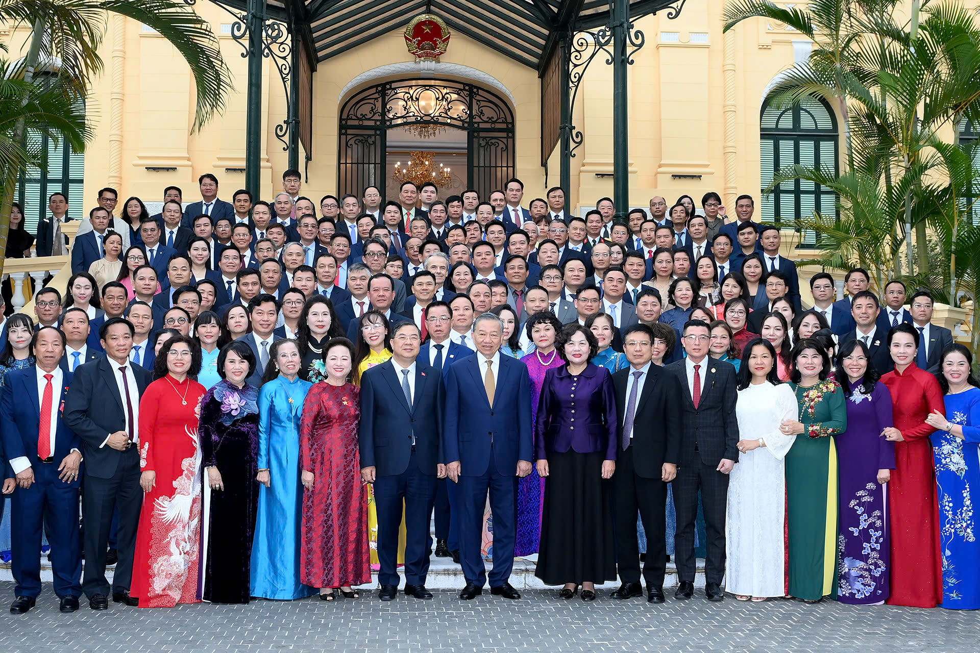 Chính phủ kiến tạo, doanh nghiệp, tiên phong thúc đẩy, tăng trưởng Chính phủ kiến tạo, doanh nghiệp, tiên phong thúc đẩy, tăng trưởng