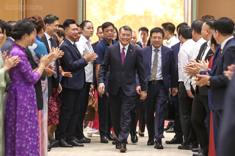 Chính phủ kiến tạo, doanh nghiệp, tiên phong thúc đẩy, tăng trưởng Chính phủ kiến tạo, doanh nghiệp, tiên phong thúc đẩy, tăng trưởng