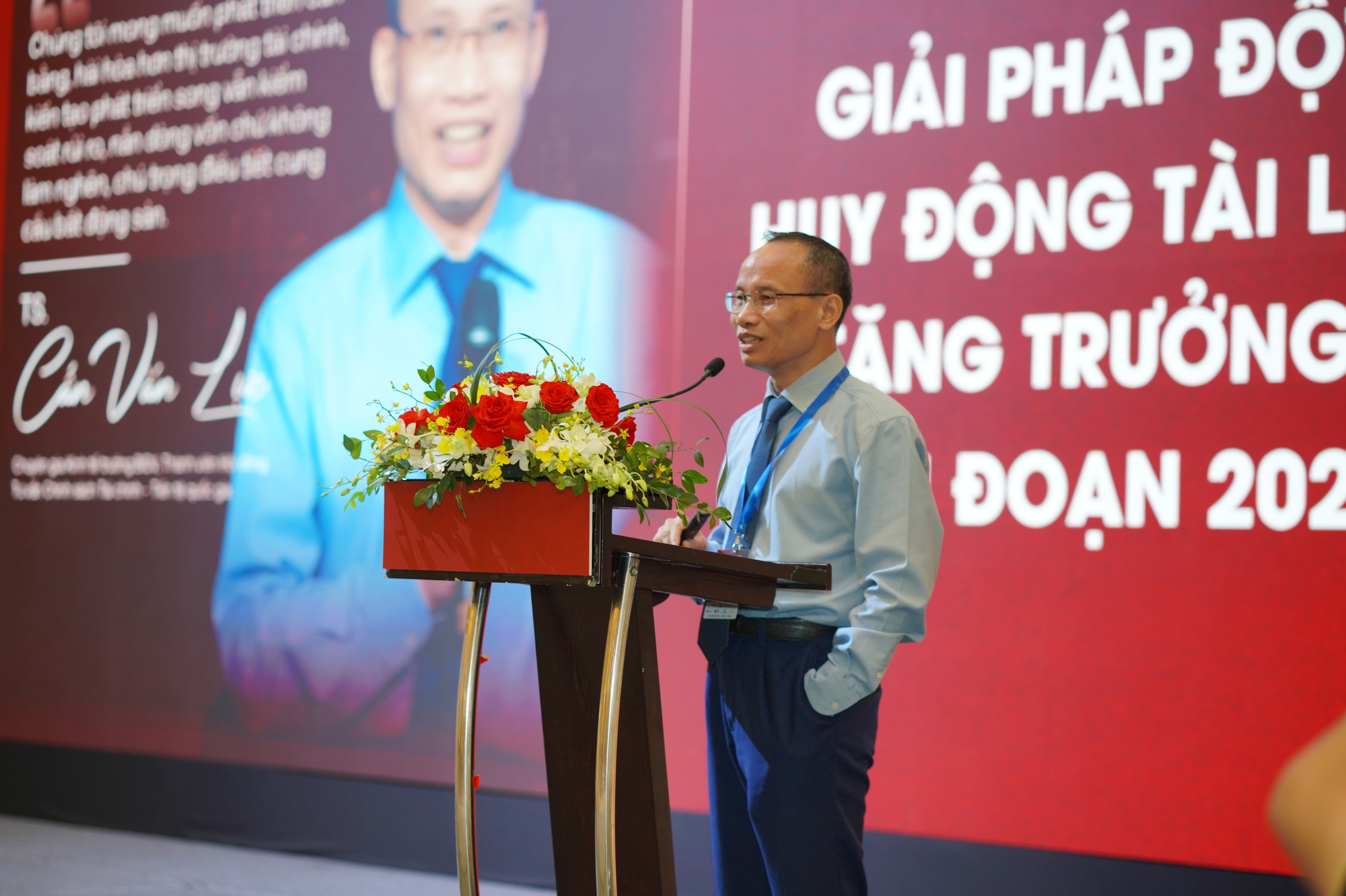 Khơi thông vốn đầu tư, giảm áp lực cho ngân hàng