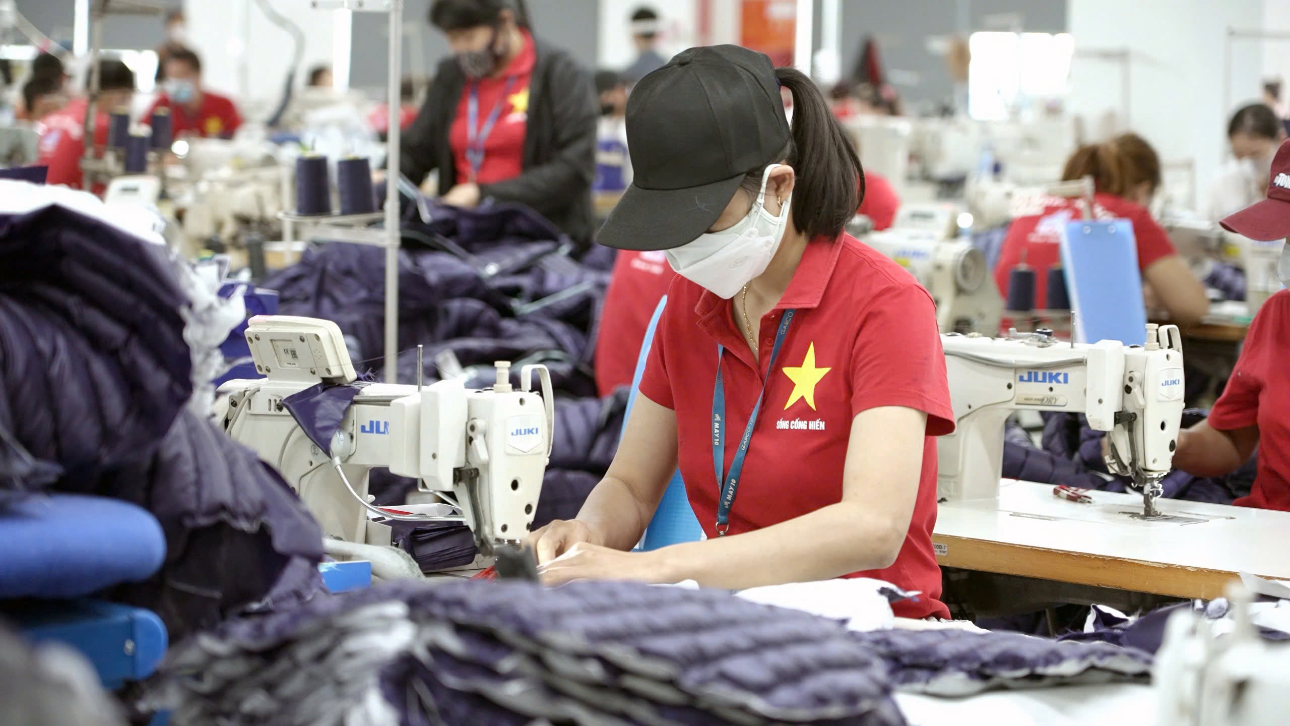 Dệt may giữ đà xuất khẩu, đối mặt sức ép chi phí Dệt may giữ đà xuất khẩu, đối mặt sức ép chi phí