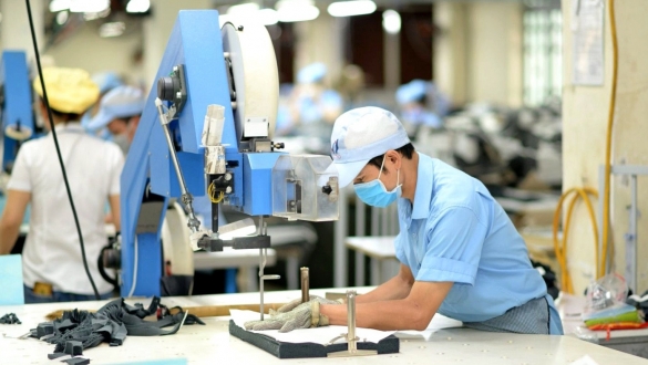 Dệt may giữ đà xuất khẩu, đối mặt sức ép chi phí