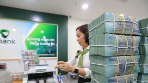 Ngân hàng Nhà nước bơm ròng, các nhà băng tăng ưu đãi hút tiền gửi