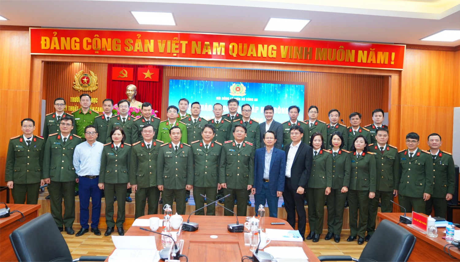 Tìm giải pháp nâng cao hiệu quả công tác bảo đảm an toàn thông tin, an ninh mạng ở Việt Nam Tìm giải pháp nâng cao hiệu quả công tác bảo đảm an toàn thông tin, an ninh mạng ở Việt Nam