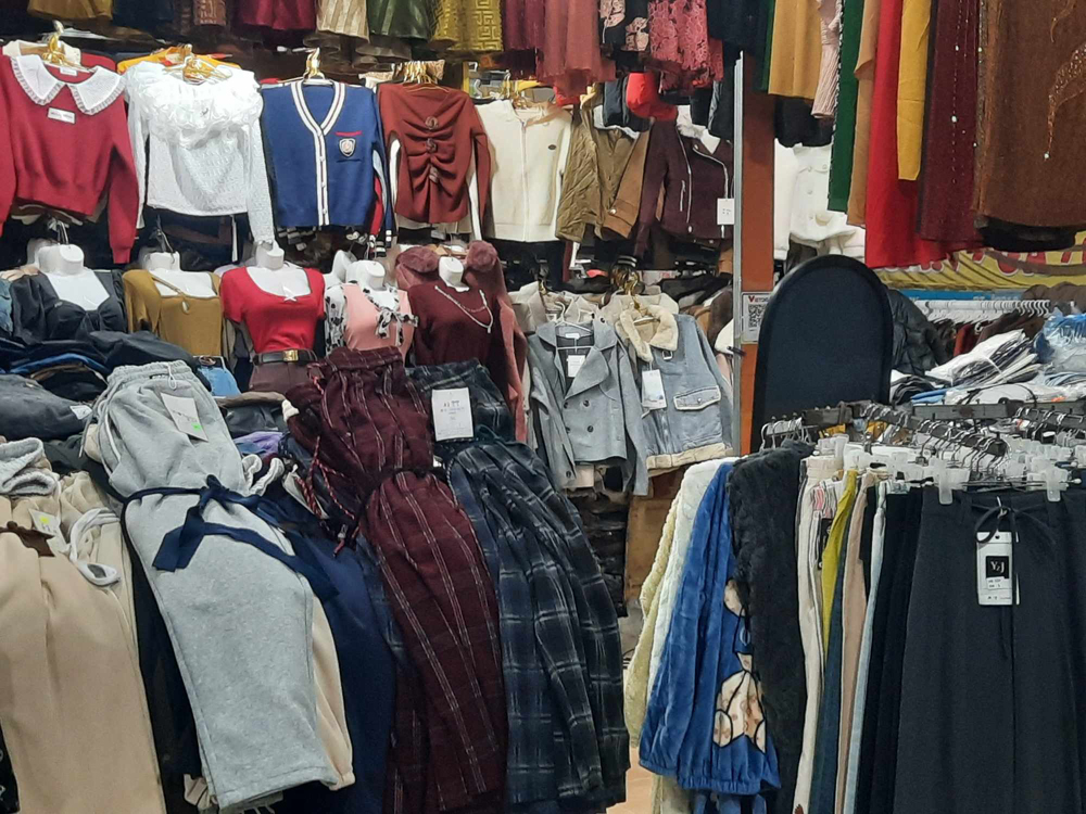 Hàng hoá không rõ xuất xứ, thiếu hợp chuẩn hợp quy đang bị ‘thả nổi’? Hàng hoá không rõ xuất xứ, thiếu hợp chuẩn hợp quy đang bị ‘thả nổi’?